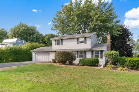 2147 Apple Tree Dr, Ontario, NY 14519