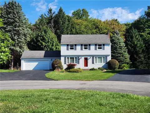 201 Eastgate Dr, Irondequoit, NY 14617