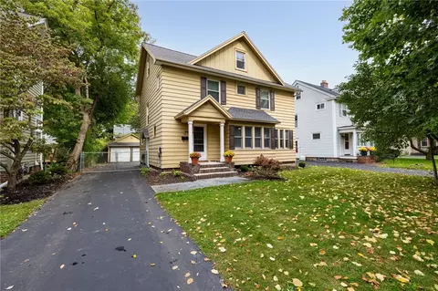 96 Elm Dr, Rochester, NY 14609