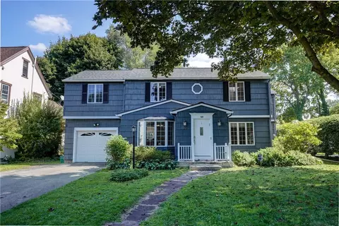50 Rhinecliff Dr, Rochester, NY 14618
