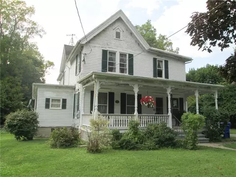 27 Rochester St, Wheatland, NY 14546