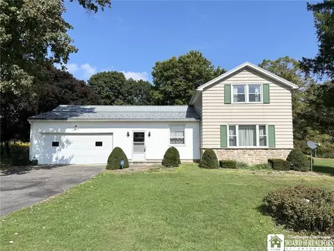 4048 Lawson Rd, Busti, NY 14701