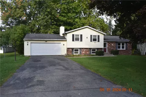 17 Shelly Rd, Livonia, NY 14487