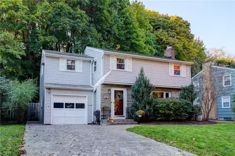 171 Gregory Hill Rd, Rochester, NY 14620