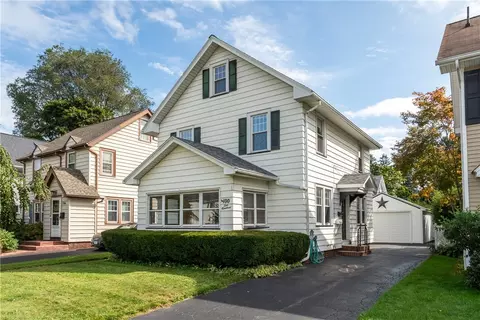 100 Delray Rd, Rochester, NY 14610