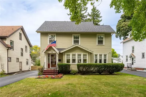 136 Elm Dr, Rochester, NY 14609