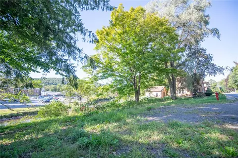 26 Delaware Ave, Delhi, NY 13753