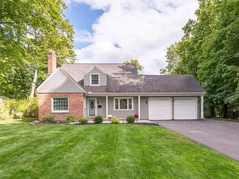 26 Lettington Ave, Gates, NY 14624