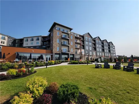 205 Lakeshore Dr #520, Canandaigua, NY 14424