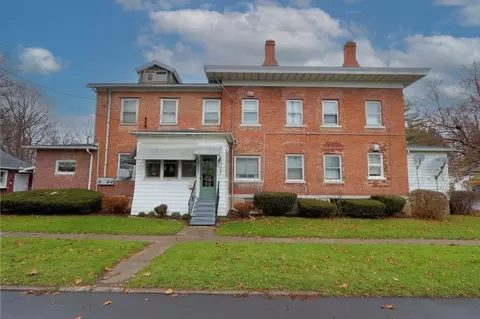 58 Bridge St, Seneca Falls, NY 13148