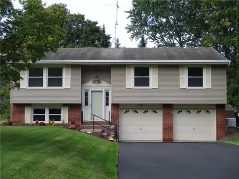 77 Hillary Dr, Chili, NY 14624