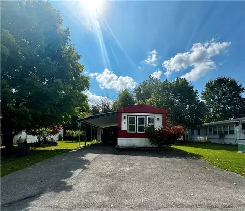 21 Briarwood, Batavia, NY 14020