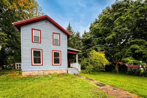 35 Perry St, Murray, NY 14470
