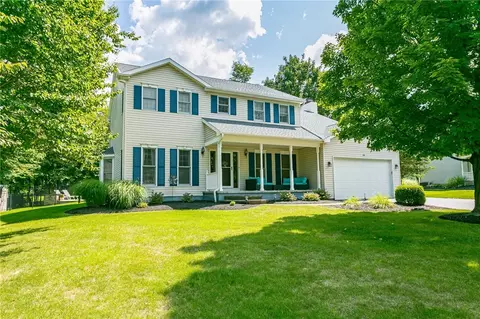 34 Little Glen Rd, Pittsford, NY 14534