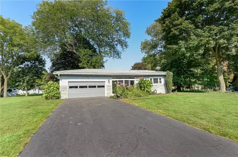 53 White Hill Dr, Rochester, NY 14625