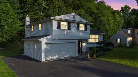 300 Charlotte St, Arcadia, NY 14513
