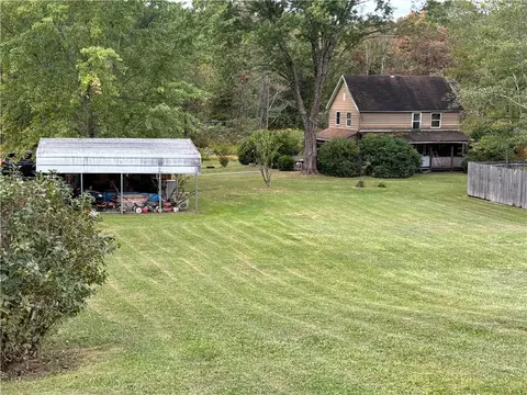 11 W Main St, Hamilton, PA 16333