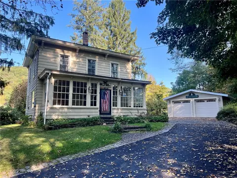 127 Riverview Dr, Portlandville, NY 13834