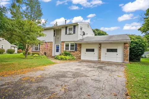 252 Ballad Ave, Greece, NY 14626