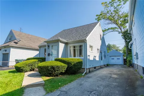 192 Clairmount St, Rochester, NY 14621