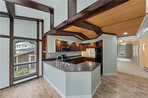 10 Sisson St, Lyons, NY 14489 photo 9
