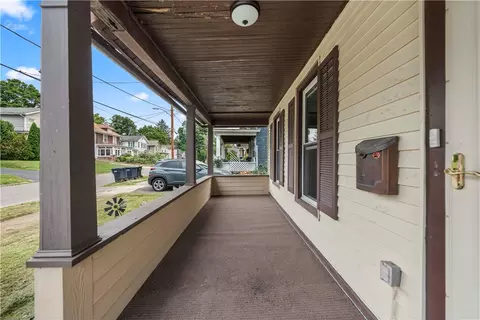 10 Sisson St, Lyons, NY 14489 photo 3