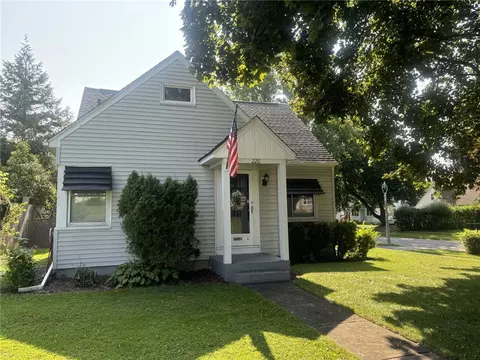 220 Sylvan Rd, Rochester, NY 14618