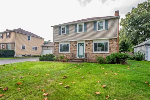 305 Barry Rd, Irondequoit, NY 14617 photo 3