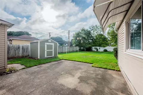 305 Barry Rd, Irondequoit, NY 14617 photo 35