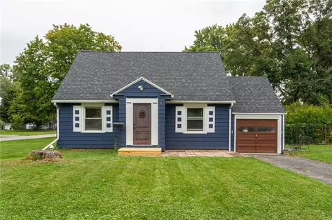 154 Bonesteel St, Greece, NY 14616