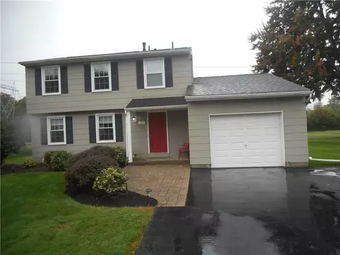 129 Blackwell Ln, Henrietta, NY 14467
