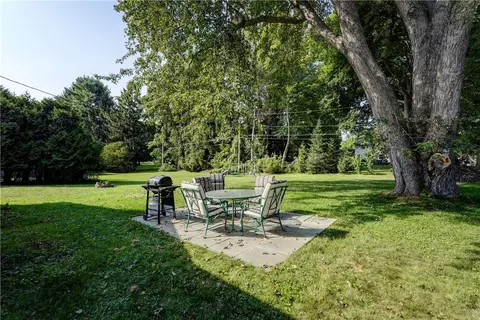 1246 Imperial Dr, Webster, NY 14580 photo 35