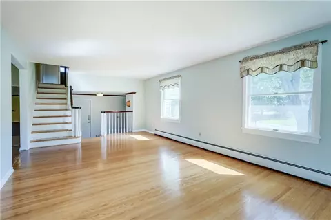 1246 Imperial Dr, Webster, NY 14580 photo 13