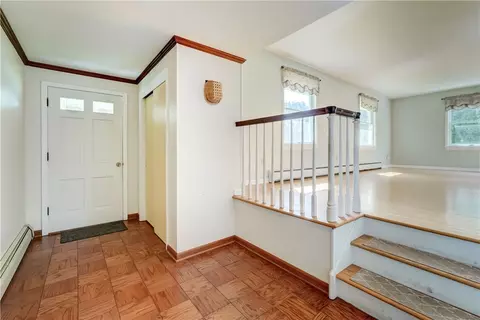 1246 Imperial Dr, Webster, NY 14580 photo 3