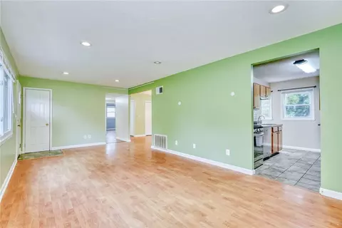 1252 State Rd, Webster, NY 14580 photo 6