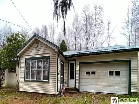 154 Hedges Ave, Jamestown, NY 14701