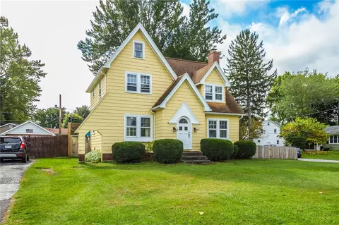 2811 Chili Ave, Chili, NY 14624