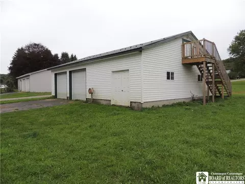 3 Mud Creek Rd, Poland, NY 14747