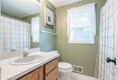 84 E Pointe, Perinton, NY 14450 photo 24