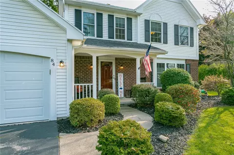84 E Pointe, Perinton, NY 14450 photo 2