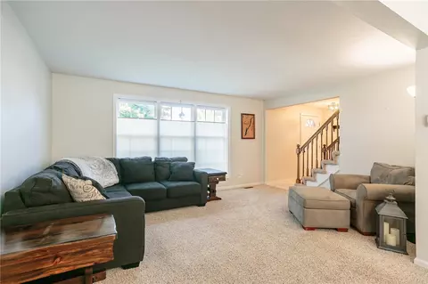 84 E Pointe, Perinton, NY 14450 photo 5