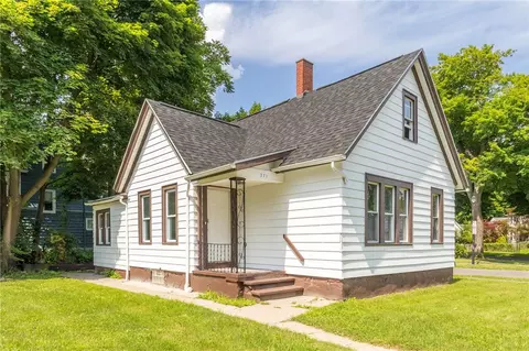 271 Cottage St, Rochester, NY 14611