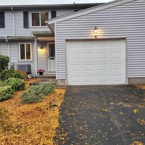 6 Arbor Ct, Perinton, NY 14450