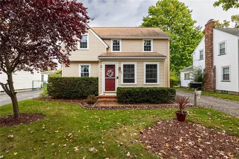 74 Coolidge Rd, Irondequoit, NY 14622