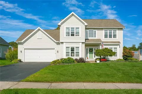253 Jonquil Ln, Greece, NY 14612