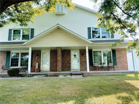 15 Dessie Hts, West Henrietta, NY 14586