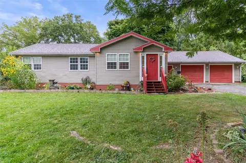 136 Varian Ln, Gates, NY 14624