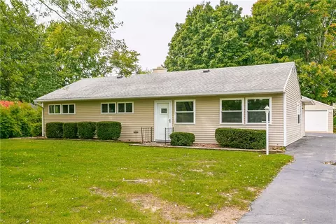 771 Bay Rd, Webster, NY 14580