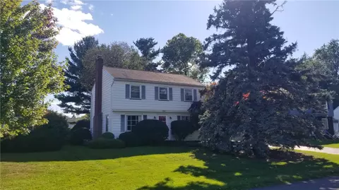 569 Barry Rd, Irondequoit, NY 14617 photo 2