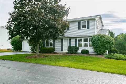 172 Mendon Center Rd, Pittsford, NY 14534
